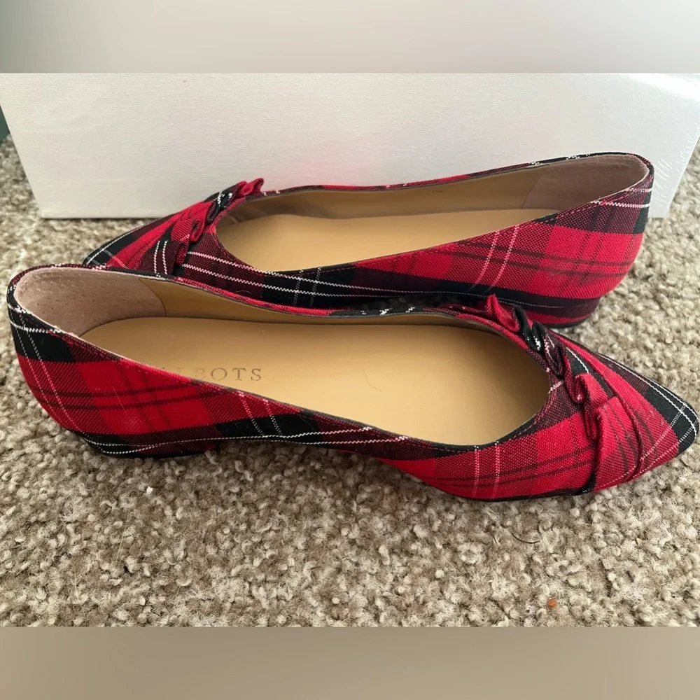 Talbots red and black plaid flats, Size 7M - Picture 2 of 7